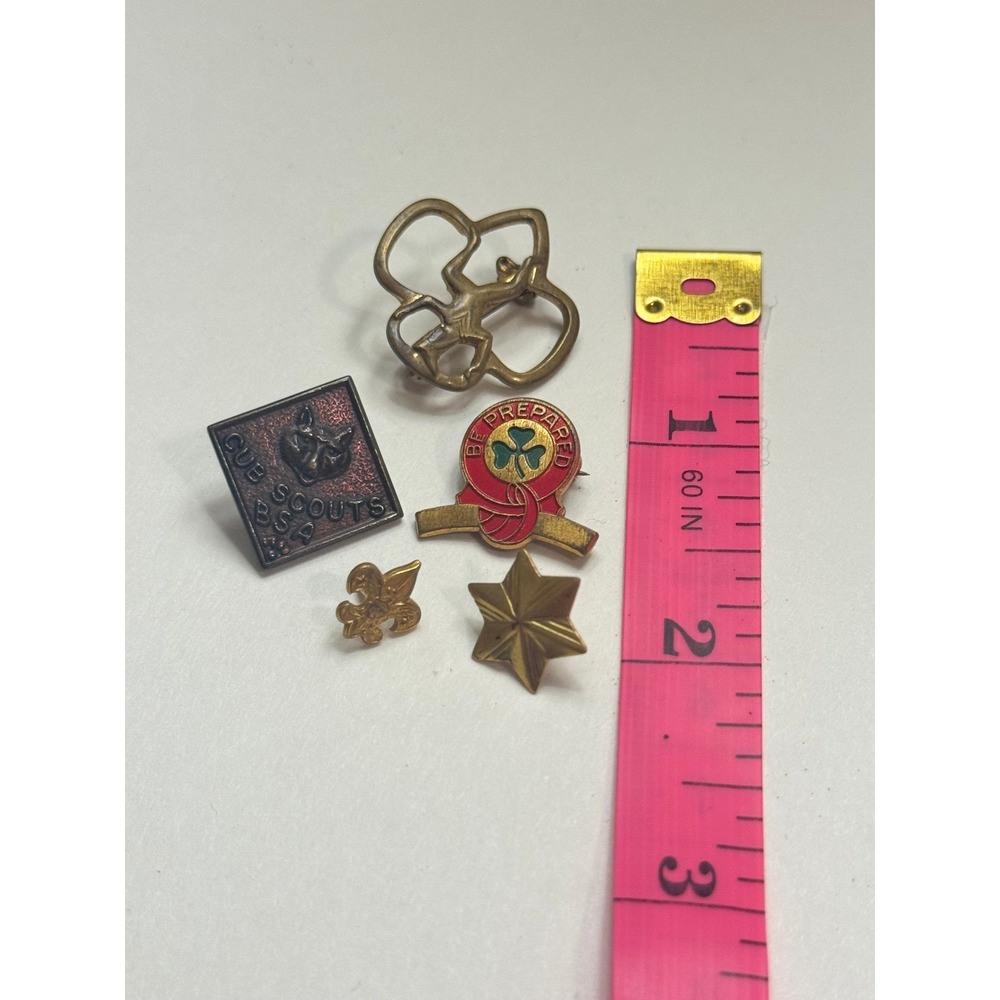 Vintage Scouting Pin Lot Cub‎ Scouts BSA Be Prepared Girl Scouts Pins Mixed Set